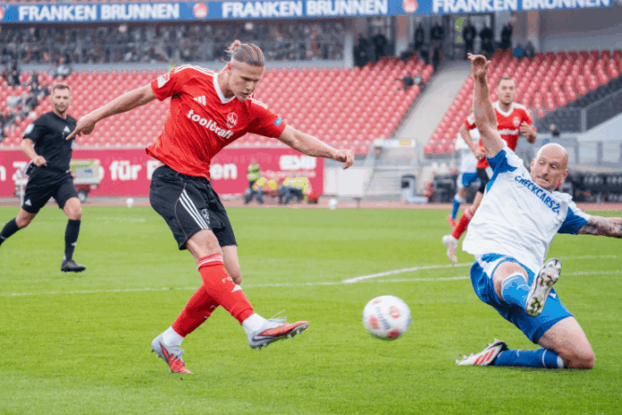 1. FC Nürnberg FCN Artem Stepanov Stürmer Miroslav Klose News CLUBFOKUS