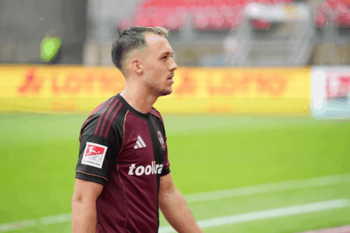 Julian Justvan 1. FC Nürnberg Stürmer FCN News CLUBFOKUS System