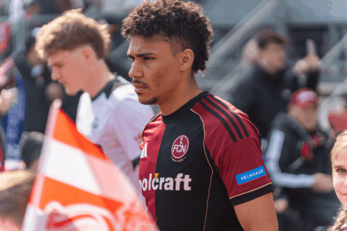 1. FC Nürnberg FCN News CLUBFOKUS FC Augsburg Henri Koudossou Analyse
