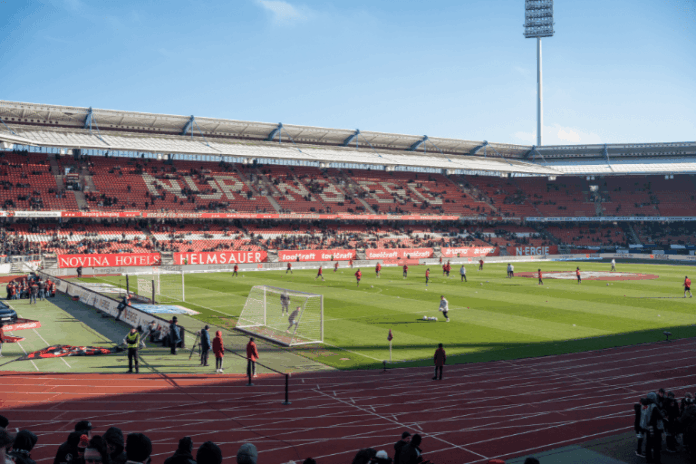 1. FC Nürnberg FCN News Analyse Max Morlock Stadion Aufwärmen Warmmachen 1. FC Nürnberg FCN News Analyse Max Morlock Stadion Aufwärmen Warmmachen